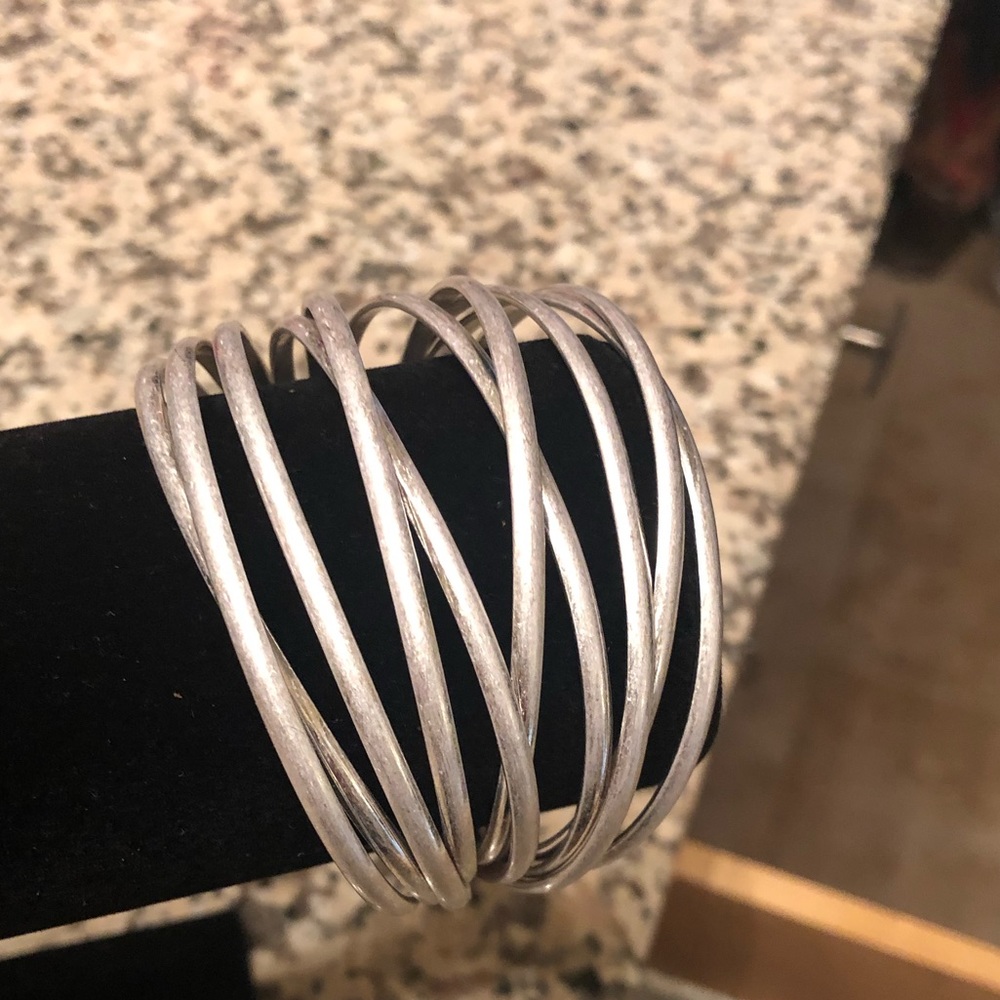 Cuff bracelet - Picture 2 of 2